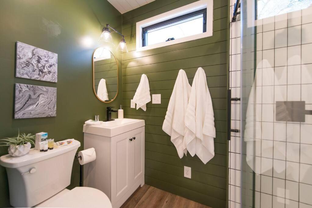 Container Home With Rooftop Views And Pickleball-Pecan Grove Bellmead Εξωτερικό φωτογραφία