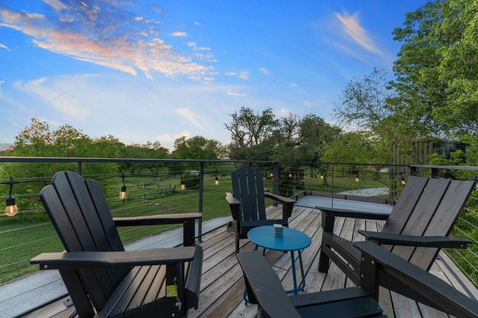Container Home With Rooftop Views And Pickleball-Pecan Grove Bellmead Εξωτερικό φωτογραφία